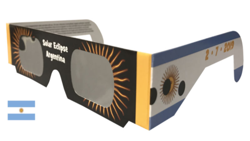 how to use eclipse glasses if you wear glasses