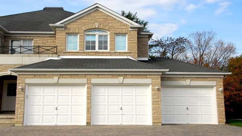 A Garage Door Repair Service in New Port Richey, FL Can Help Homeowners Find Other Uses for Garage Doors