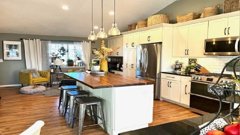 Modern Kitchens Made Easy with Refacing Kitchen Cabinets in Orange County: Affordable, Stylish, and Stress-Free Upgrades