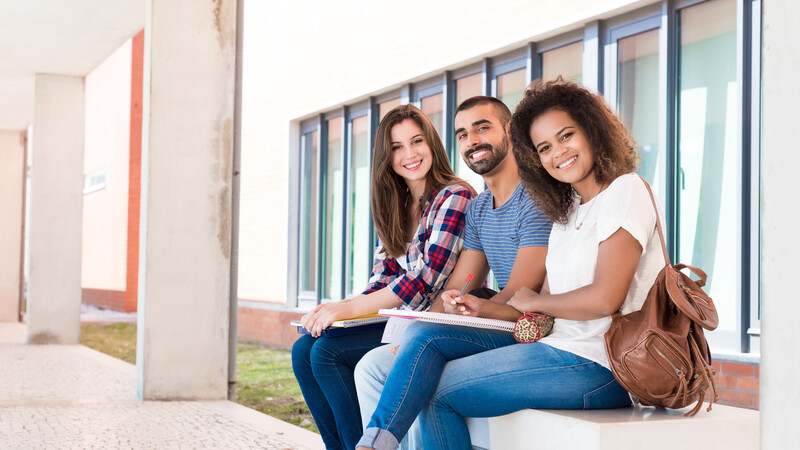 Advantages Students Get By Living in Off-Campus Apartments in Greensboro