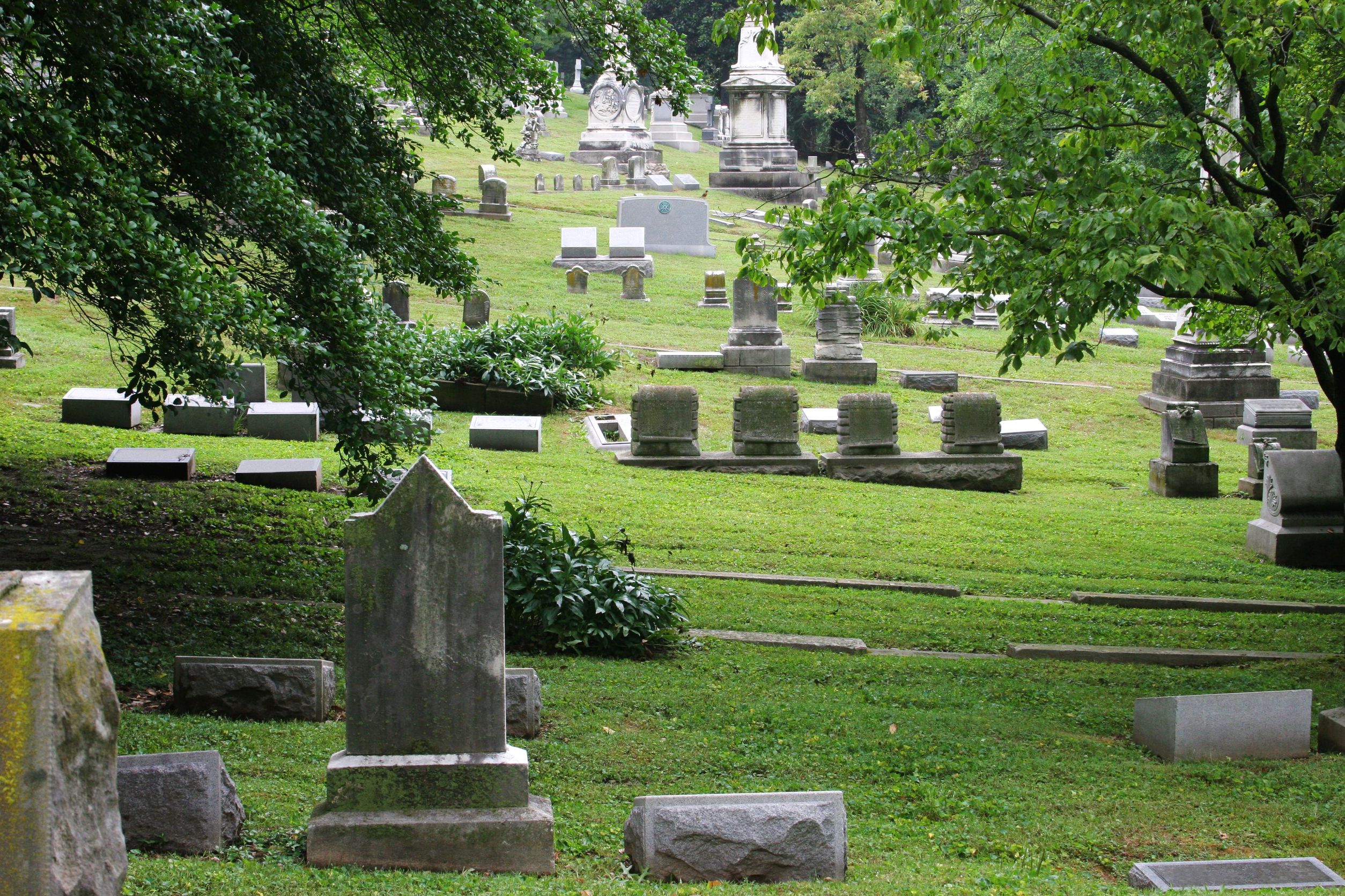 3 Things Not to Do When You Visit a Cemetery