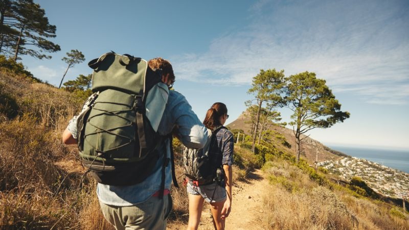 Alaska Hiking Tour Guide for Americans Seeking Scenic Trails and Unforgettable Adventure