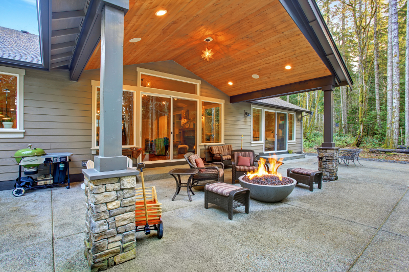 Maximize Outdoor Living Using Screen Room Addition Services in Dover DE for Comfort