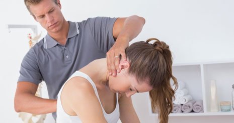 Signs You May Need Spinal Decompression Therapy Instead of Surgery